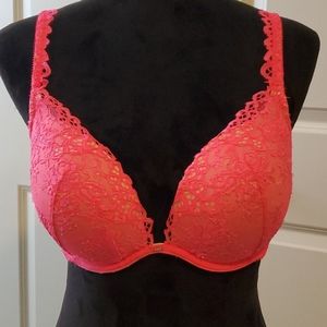 NWOT Victoria's Secret Push Up Bra
